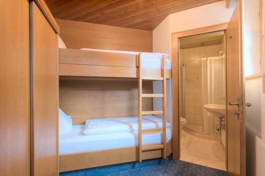 Hotel Garni Almjur سانكت أنتون ام ارلبرغ الغرفة الصورة