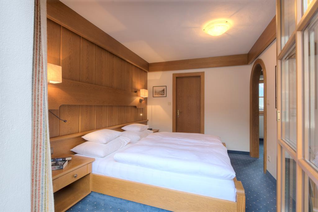 Hotel Garni Almjur سانكت أنتون ام ارلبرغ المظهر الخارجي الصورة