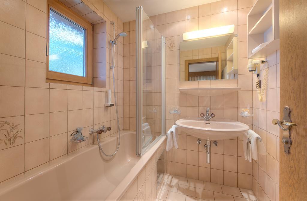 Hotel Garni Almjur سانكت أنتون ام ارلبرغ المظهر الخارجي الصورة